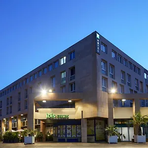 Ibis Styles Centre Port Тулон