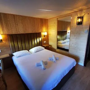 https://ptit-dej-hotel-foix.midi-pyreneeshotels.com
