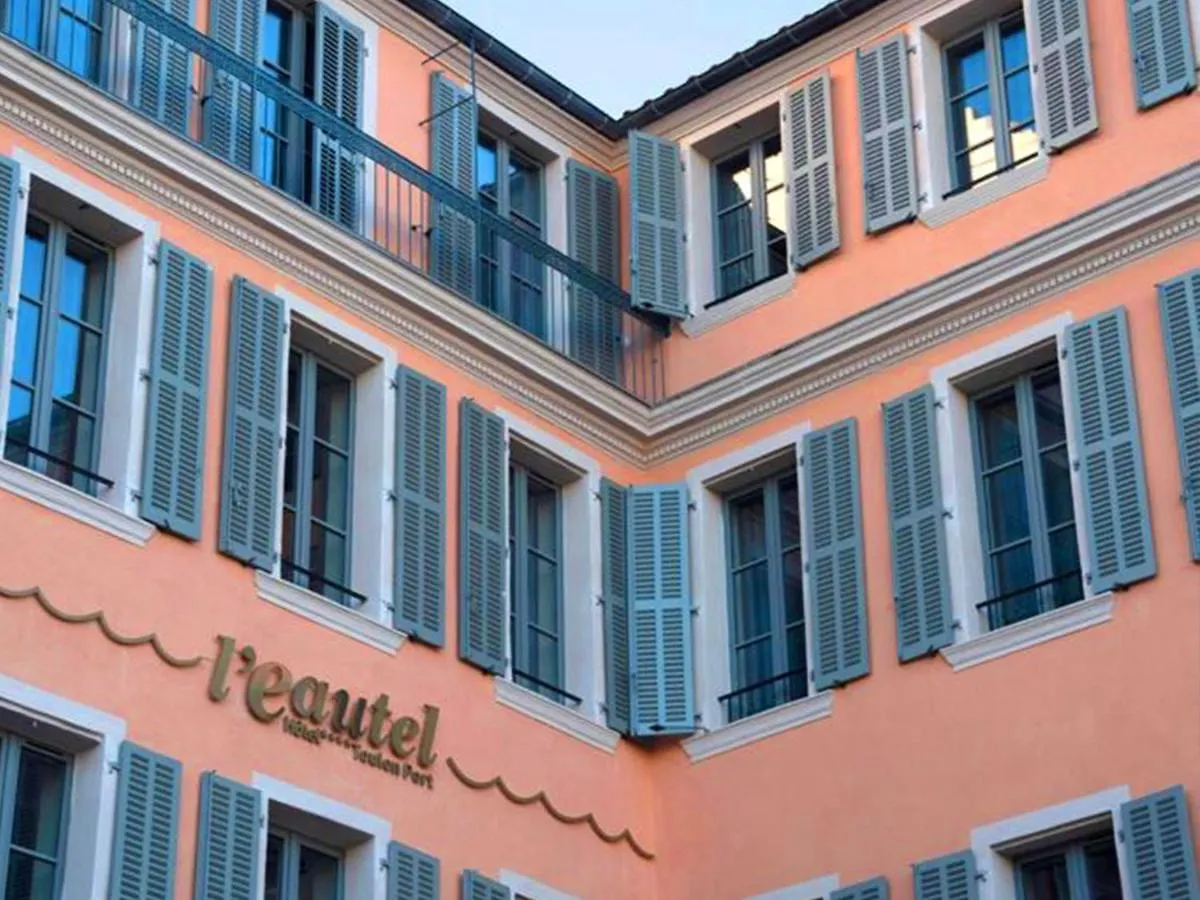 L'Eautel Toulon Centre Port Hotel 4*,