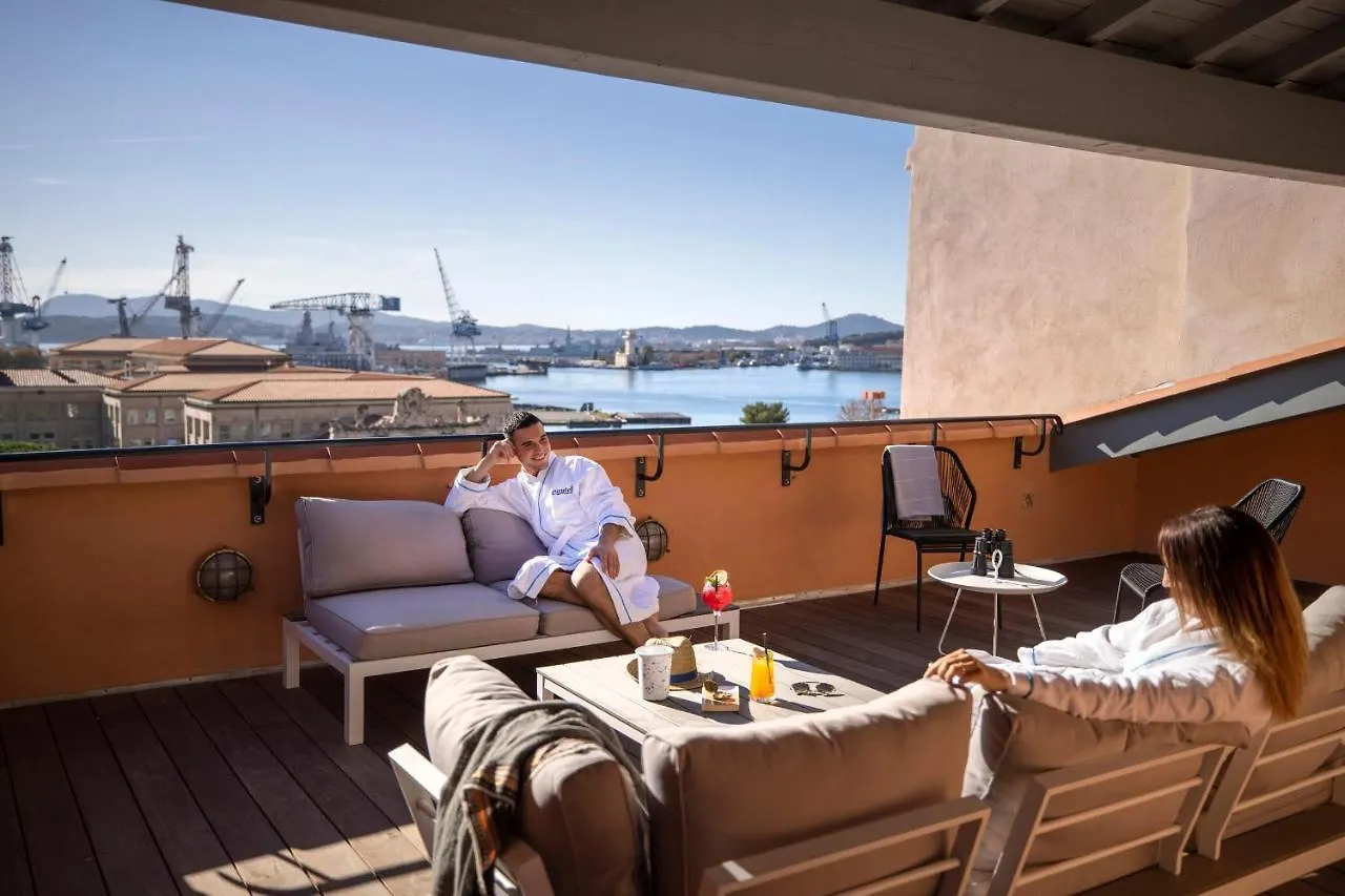 L'Eautel Toulon Centre Port Hotel França