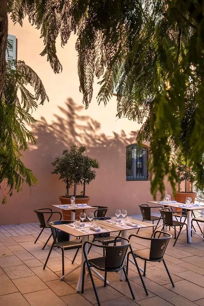 L'Eautel Toulon Centre Port Hotel